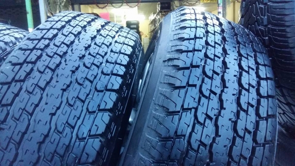 ขายล้อแม็ก mitsu pajero สีเงิน 17" ยางปี14 สนใจติดต่อ ตาเล็ก ล้อและยางครับ 081-3747940 ขายล้อแม็ก mitsu pajero สีเงิน 17" ยางปี14 สนใจติดต่อ ตาเล็ก ล้อและยางครับ 081-3747940