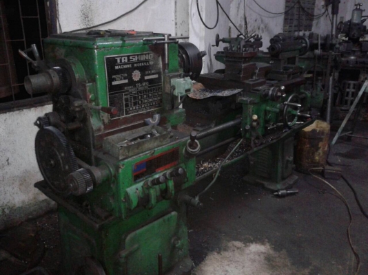 ขายเครื่องกลึง5ฟุตใต้หวัน2เพลาพร้อมใช้เปิดคอม้าได้ราคาสุดคุ้มครับ