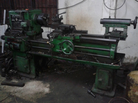 ขายเครื่องกลึง5ฟุตใต้หวัน2เพลาพร้อมใช้เปิดคอม้าได้ราคาสุดคุ้มครับ