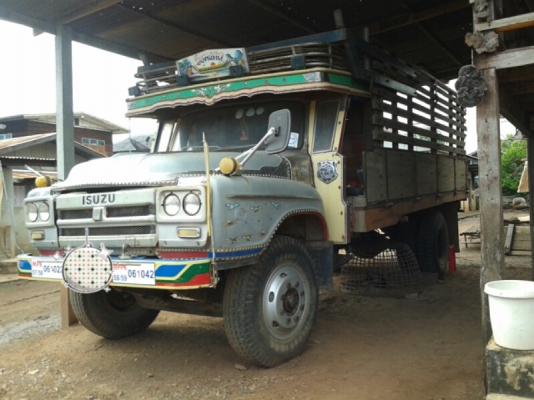 ขาย6ล้อหัวยาว 165แรงม้า เกียร์ร็อค มีสโลว์ พ.พาวเว่อ ช่วงล่าง240 คานหน้าใหญ่200 เอกสารพร้อมโอน ขาย6ล้อหัวยาว 165แรงม้า เกียร์ร็อค มีสโลว์ พ.พาวเว่อ ช่วงล่าง240 คานหน้าใหญ่200 เอกสารพร้อมโอน