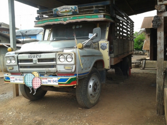 ขาย6ล้อหัวยาว 165แรงม้า เกียร์ร็อค มีสโลว์ พ.พาวเว่อ ช่วงล่าง240 คานหน้าใหญ่200 เอกสารพร้อมโอน