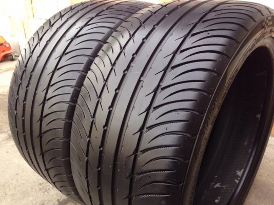 ยาง KUMHO 265-35-18 ปี 14 2 เส้น 3000 สภาพสวยๆไม่มีปะไม่บวมดอกยางเหลือเยอะเอาไปวิ่งกันใด้อีกยาวค่ะ