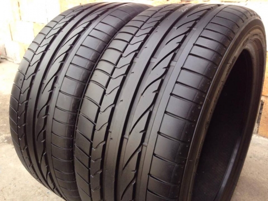 ยาง Bridgstone 245-40-18 made in Poland ปี 14 2 เส้น 4000 สวยๆไม่มีปะไม่บวมไม่กินข้างดอกยางเหลือเยอะเอาไปวิ่งกันใด้อีกยาวค่ะ