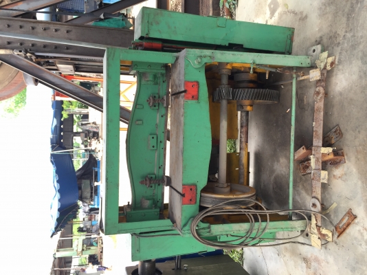 ขายกรรไกรตัดเหล็ก4ฟุตตัดงานได้1.20เมตรตัดได้2-3มิลเดินเฟืองเหล็กเหนียวครับ