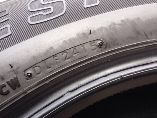 ยาง Bridgstone 255-65-17 ปี 15 ครบชุด 4 เส้น 7500 สภาพสวยๆไม่มีปะไม่บวมไม่กินข้างดอกยางเหลือเยอะเอาไปวิ่งกันใด้อีกยาวค่ะ ยาง Bridgstone 255-65-17 ปี 15 ครบชุด 4 เส้น 7500 สภาพสวยๆไม่มีปะไม่บวมไม่กินข้างดอกยางเหลือเยอะเอาไปวิ่งกันใด้อีกยาวค่ะ