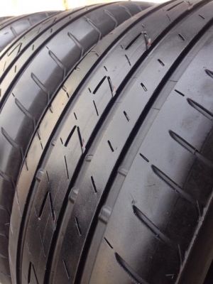 ยาง Bridgstone 215-55-17 ปี 15 ครบชุด 4 เส้น 4000 สภาพสวยๆไม่มีปะไม่บวมไม่กินข้าง ดอกยางเหลือเยอะเอาไปวิ่งกันใด้อีกยาวค่ะ