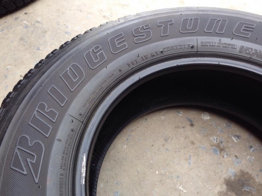ยาง Bridgstone 245-70-16 ปี 15 ครบชุด 4 เส้น 5000 สภาพสวยๆไม่บวมไม่กินข้าง ดอกยางเหลือเยอะเอาไปวิ่งกันใด้อีกยาวค่ะ