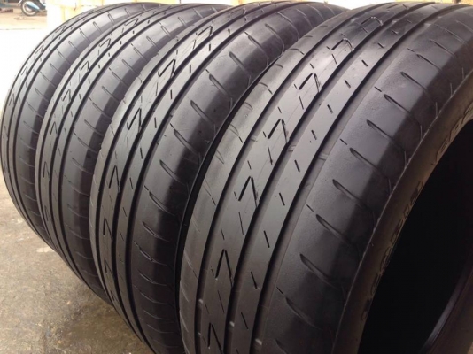 ยาง Bridgstone 215-60-16 ปี 15 ครบชุด 4 เส้น 3500 สภาพสวยๆไม่มีปะไม่บวมไม่กินข้างดอกยางเหลือเยอะเอาไปวิ่งกันใด้อีกยาวค่ะ