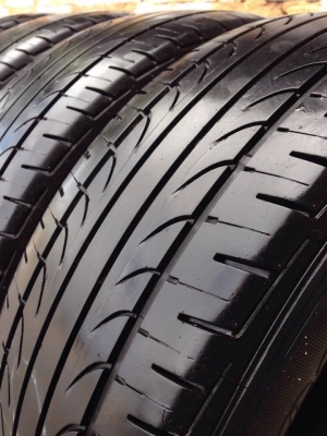 ยาง Good Year 215-70-15 ปี 15 2 เส้น 2000 สภาพสวยๆไม่มีปะไม่บวมไม่กินข้าง ดอกยางเหลือเยอะเอาไปวิ่งกันใด้อีกยาวค่ะ
