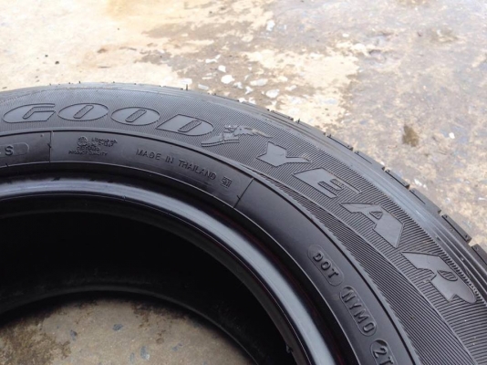 ยาง Good Year 215-70-15 ปี 15 2 เส้น 2000 สภาพสวยๆไม่มีปะไม่บวมไม่กินข้าง ดอกยางเหลือเยอะเอาไปวิ่งกันใด้อีกยาวค่ะ ยาง Good Year 215-70-15 ปี 15 2 เส้น 2000 สภาพสวยๆไม่มีปะไม่บวมไม่กินข้าง ดอกยางเหลือเยอะเอาไปวิ่งกันใด้อีกยาวค่ะ