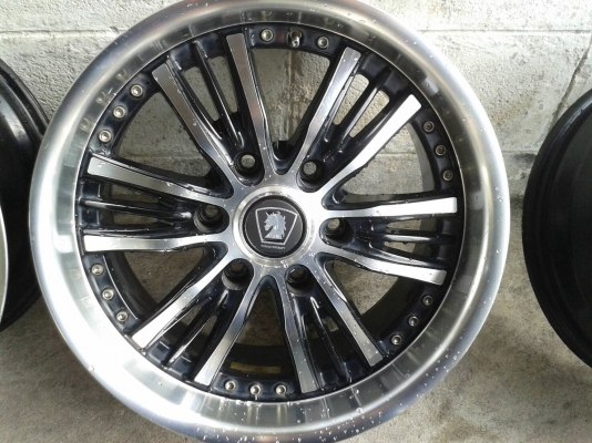 ขอบ17นิ้ว6รู สวยๆ 4 วง ราคา 7800 บาท ขอบ17นิ้ว6รู สวยๆ 4 วง ราคา 7800 บาท