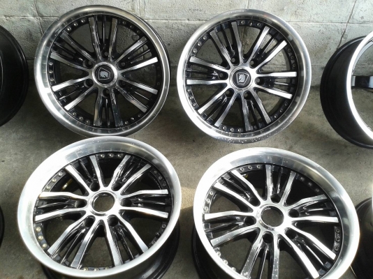 ขอบ17นิ้ว6รู สวยๆ 4 วง ราคา 7800 บาท