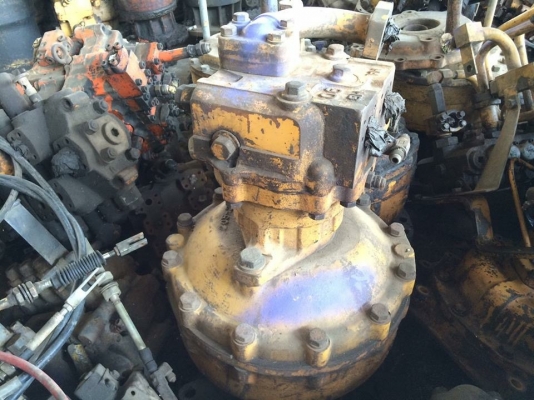 โป๊ะสวิง komatsu pc200-3 เก่า ราคา 50,000 บาท โป๊ะสวิง komatsu pc200-3 เก่า ราคา 50,000 บาท