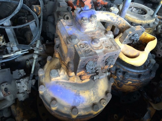 โป๊ะสวิง komatsu pc200-3 เก่า ราคา 50,000 บาท