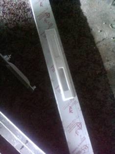 บล็อกเจอะรูเสากุญแจบานเลื่อนสำหรับช่างกระจกอลูมิเนียม ราคา 250 บาท บล็อกเจอะรูเสากุญแจบานเลื่อนสำหรับช่างกระจกอลูมิเนียม ราคา 250 บาท