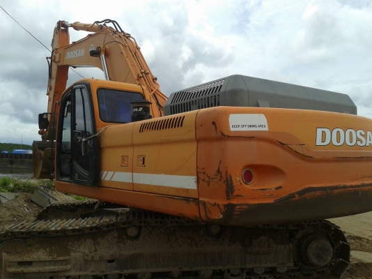 รถแบคโฮ DOOSAN. DX340LC. , ( รถทำงาน 12,xxx ชม. ) สนใจติดต่อ 081 - 6079515