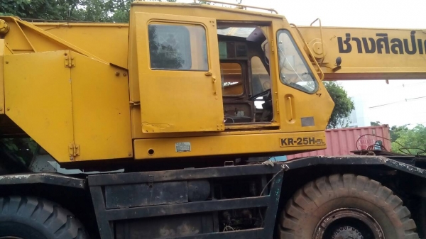 ต้องการขายรถเครน KATO รุ่น KR25H3L