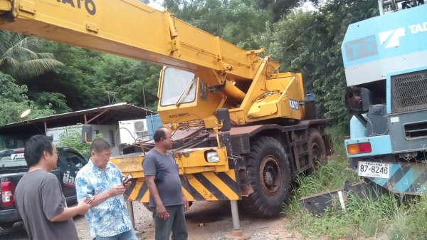 ต้องการขายรถเครน KATO รุ่น KR25H3L