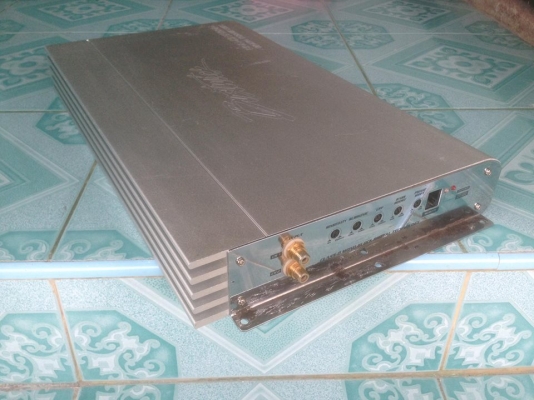 แอมป์คลาสดี Bostwick-HE1500D มือสองสภาพดี ไม่มีฝาหลัง ใช้งานปกติ แรงดี เบสดีมาก ขับ10&quot;-12&quot;หล่อสบาย ขาย 4450 บาทรวมส่งเอกชนของเคอรี่ สนใจ0892425454 อยู่สระบุรีส่งได้