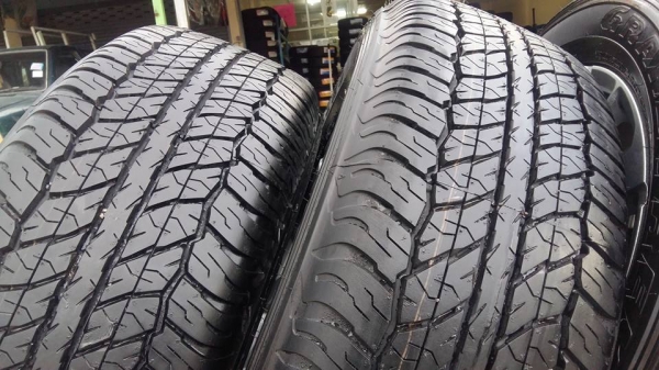 ขายล้อแม็กป้ายแดง mitsu pajero สีเงิน 18" ยางปี16 สนใจติดต่อ ตาเล็ก ล้อและยางครับ 081-3747940 ขายล้อแม็กป้ายแดง mitsu pajero สีเงิน 18" ยางปี16 สนใจติดต่อ ตาเล็ก ล้อและยางครับ 081-3747940