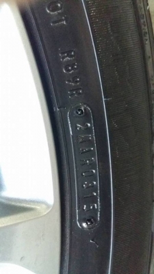 ขายล้อแม็ก triton plus 17" ยางปี15  สนใจติดต่อ ตาเล็ก ล้อและยางครับ 081-3747940