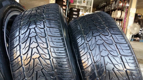 ขายล้อแม็ก cosmis xt-005r by Kiki 20" ยางปี14 สนใจติดต่อ ตาเล็ก ล้อและยางครับ 081-3747940