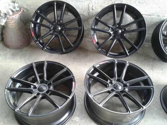 ขอบ18นิ้ว5รู114 อีที40 กว้าง9.5นิ้ว 4 วง ราคา 8900 บาท