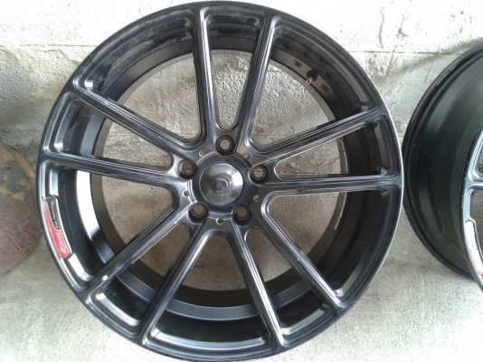 ขอบ18นิ้ว5รู114 อีที40 กว้าง9.5นิ้ว 4 วง ราคา 8900 บาท ขอบ18นิ้ว5รู114 อีที40 กว้าง9.5นิ้ว 4 วง ราคา 8900 บาท