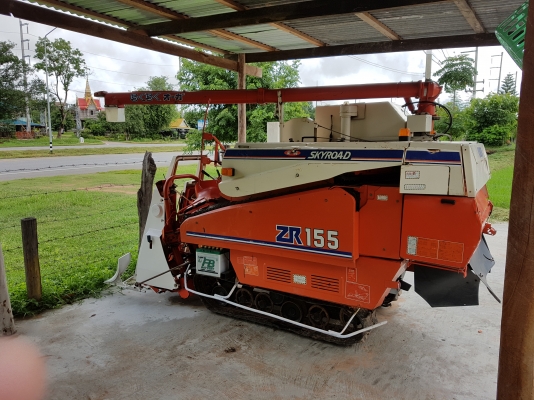 ขายรถเกี่ยวข้าวเล็กคูโบต้าแบบอุ้ม