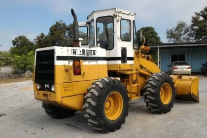 ขายรถตักล้อยาง KOMATSU 510 กรองเดี่ยว-กรองคู่ มีให้เลือกหลายคัน นำเข้าจากญี่ปุ่น ราคา ไม่แพง โทร.090-986-2521 อ๊อบ