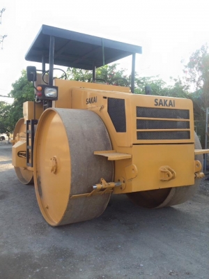 ขายรถบดสามล้อเหล็ก SAKAI R1 ขนาด 10 ตัน เครื่อง EC100 รถพร้อมใช้งาน เอกสารซื้อขาย