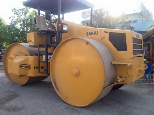 ขายรถบดสามล้อเหล็ก SAKAI R1 ขนาด 10 ตัน เครื่อง EC100 รถพร้อมใช้งาน เอกสารซื้อขาย