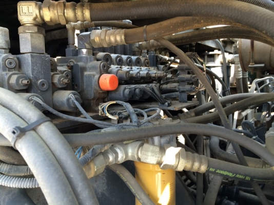 รถปูยาง Hanta F2460W2 ตัวเดียวกันกับ Sumitomo HA60W-5 ปี 2006 ใช้งาน 4 พันกว่าชั่วโมง ถึงไทยแล้วครับ