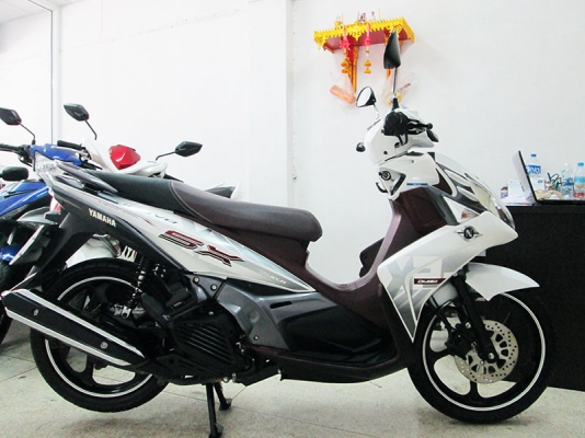 (โอนฟรี) ขาย Nouvo SX ปลายปี 2015 ตัว TOP ล้อแม็ก ไมล์แท้ 3001 กม ตัวใหม่ล่าสุด รถหัวฉีดประหยัด  น้ำมัน สภาพสวย แรงด้วยเครื่อง 125CC สีขาว ม่วง เทา จด 18 พฤศจิกายน 2558 ราคา 42900 บาท