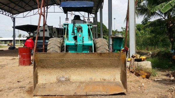 Komatsu 515 สภาพสวย พร้อมใช้ ราคาถูกมาก