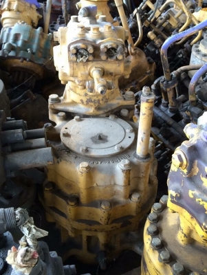 โป๊ะสวิง komatsu pc200-5 เก่า ราคา 70,000 บาท โป๊ะสวิง komatsu pc200-5 เก่า ราคา 70,000 บาท