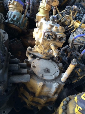 โป๊ะสวิง komatsu pc200-5 เก่า ราคา 70,000 บาท โป๊ะสวิง komatsu pc200-5 เก่า ราคา 70,000 บาท