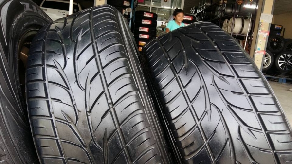 ขายล้อแม็กมือ2 te37suv 18" ยางปี14 สนใจติดต่อ ตาเล็ก ล้อและยางครับ 081-3747940