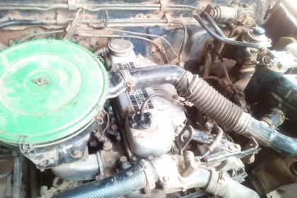 ขายด่วน  นิสัน TD2500 ฝาขาว   เครื่อง2500 ดีเชล  เครื่องดี  คัสชีสวย   ภาสีจดใหม่