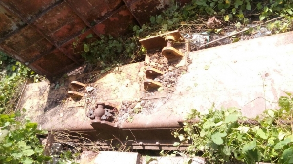 ขายใบมีดรถแทรกเตอร์  CAT-D-3 ความยาว 275 ซม. ความกว้าง 72 ซม.ใบมีดเก่านอก เอาไปแปลงเป็น ของ D-4 ได้ครับ ขายไม่แพง