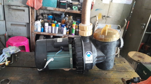 เครื่องสูบน้ำ สระว่ายน้ำเครื่องสูบน้ำ สระว่ายน้ำ  ขนาด 1 แรงม้า เสียงดี เงียบ นิ่ม พร้อมใช้ ไฟบ้าน