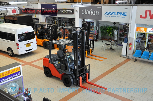 ขายรถโฟล์คลิฟท์มือสอง TOYOTA รุ่น 8FD30-31493 ราคา 595,000 บาท  นำเข้าจากประเทศญี่ปุ่น 100\% ไม่เคยใช้งานในไทย