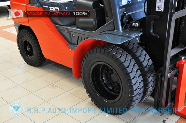 ขายรถโฟล์คลิฟท์มือสอง TOYOTA รุ่น 8FD30-31493 ราคา 595,000 บาท  นำเข้าจากประเทศญี่ปุ่น 100\% ไม่เคยใช้งานในไทย