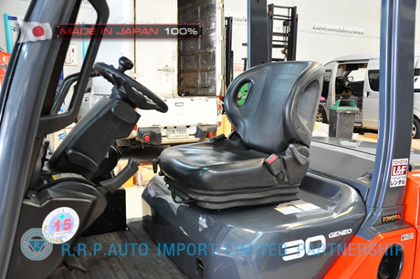 ขายรถโฟล์คลิฟท์มือสอง TOYOTA รุ่น 8FD30-31493 ราคา 595,000 บาท  นำเข้าจากประเทศญี่ปุ่น 100\% ไม่เคยใช้งานในไทย