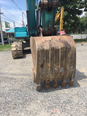 KOBELCO SK200 mark3 มีไลน์หัวกระแทก KOBELCO SK200 mark3 มีไลน์หัวกระแทก