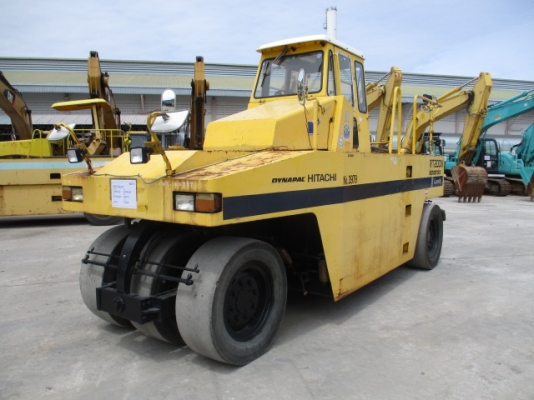 ขายรถบดล้อยาง RT200WT Year 1995 ห้องเก๋ง สภาพพร้อมใช้ นำเข้าจากญี่ปุ่น ติดต่อ อำพล 090-9694506/ 080-3031241