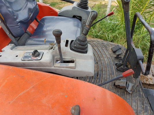 ขายแบ็คโฮkudota เทาpc 40   ทํางานเร็วดีมากครับ