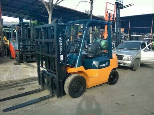 ขายด่วน รถฟอร์คลิฟท์ Toyota รุ่น 7 ขนาด 2.5ตัน ขายด่วน รถฟอร์คลิฟท์ Toyota รุ่น 7 ขนาด 2.5ตัน