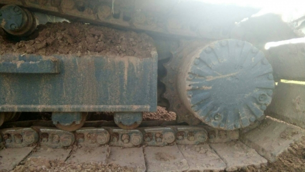 ขายด่วนKOMATSU200-5คอลโทรลสั้นสภาพสวยไฟฟ้ามี แอร์เย็น เอกสารพร้อมโทร0801515451