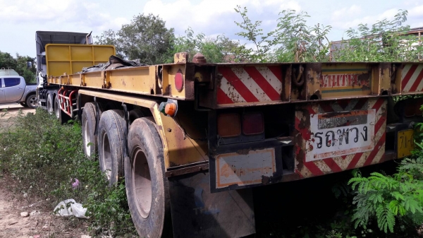 10ล้อหัวลาก320แรงและหางพื้นเรียบ3คานน... ปี50..รถสภาพดี ยางสวย หัวขาย1.25ล้าน หางขาย3.2แสน..